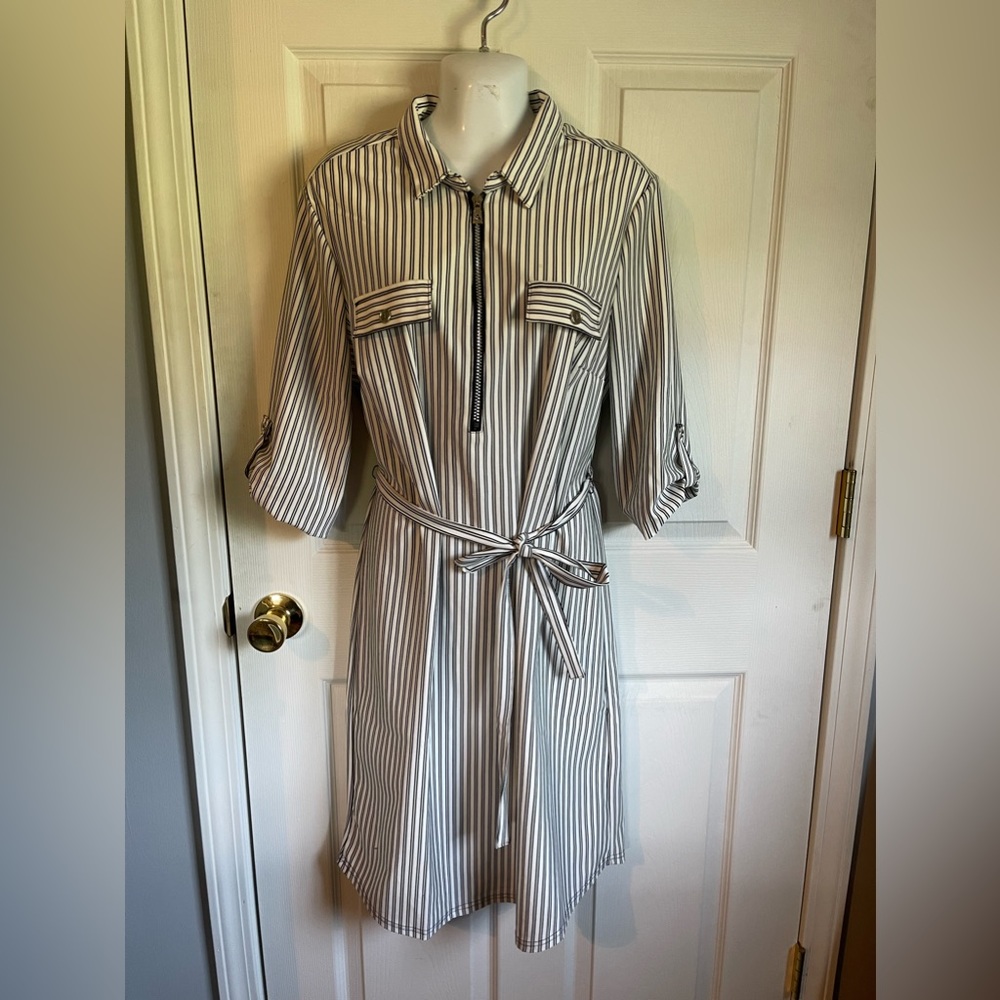 Mlle Gabrielle Dress Size XL. Fits like a 12/14. EUC.